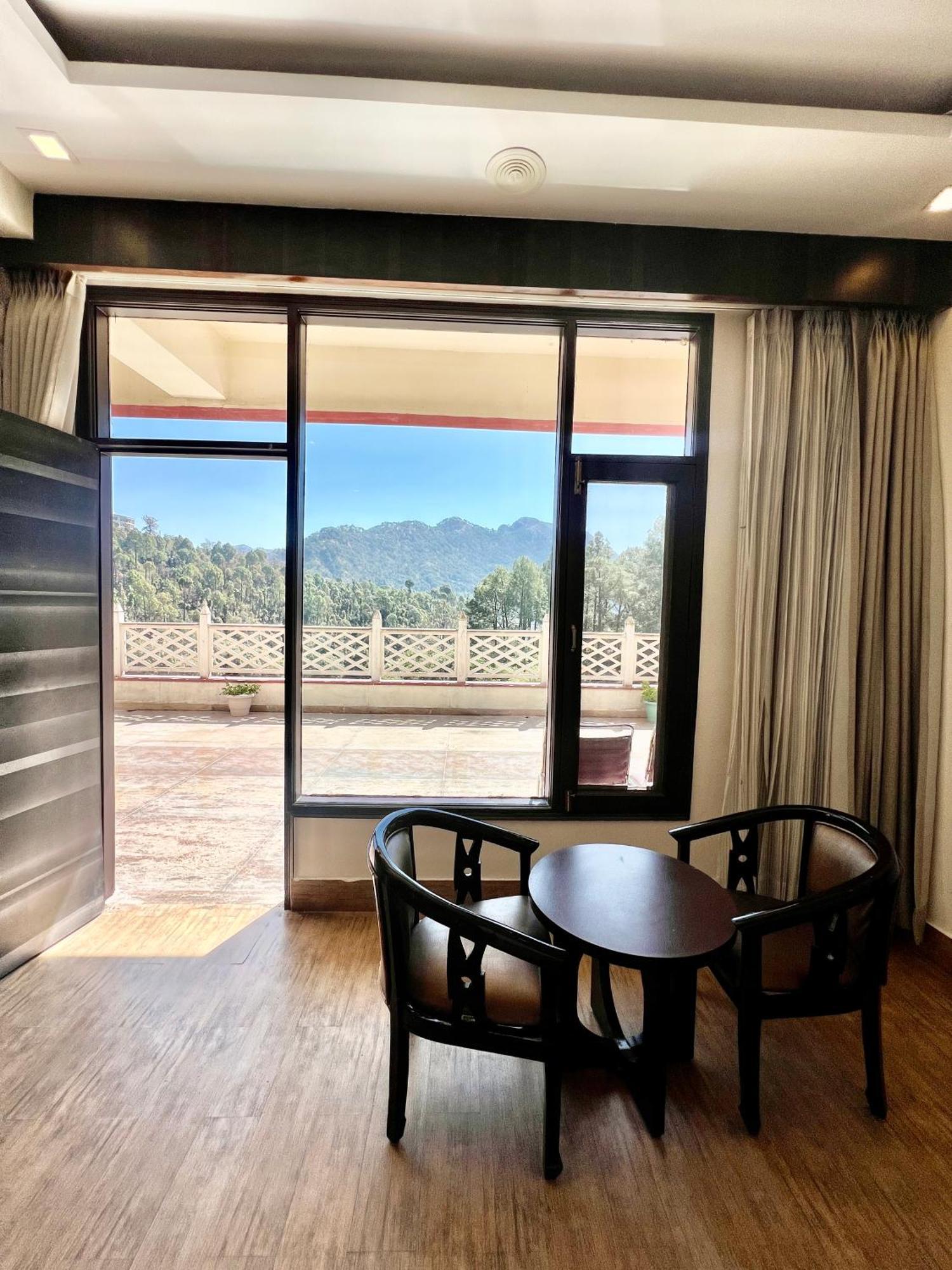Sea Hawk - Luxury Hill Resort 4 Mins From Bhimtal Lake מראה חיצוני תמונה