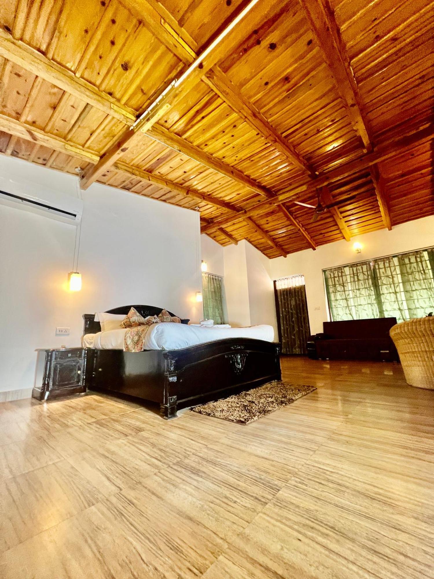 Sea Hawk - Luxury Hill Resort 4 Mins From Bhimtal Lake מראה חיצוני תמונה
