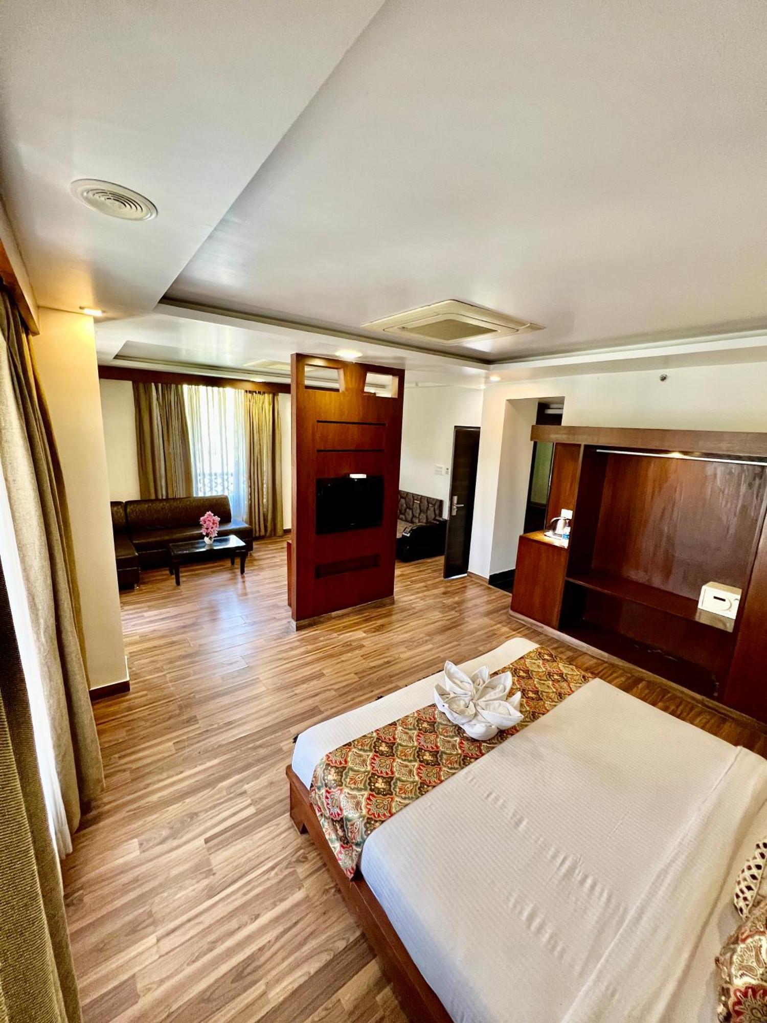 Sea Hawk - Luxury Hill Resort 4 Mins From Bhimtal Lake מראה חיצוני תמונה