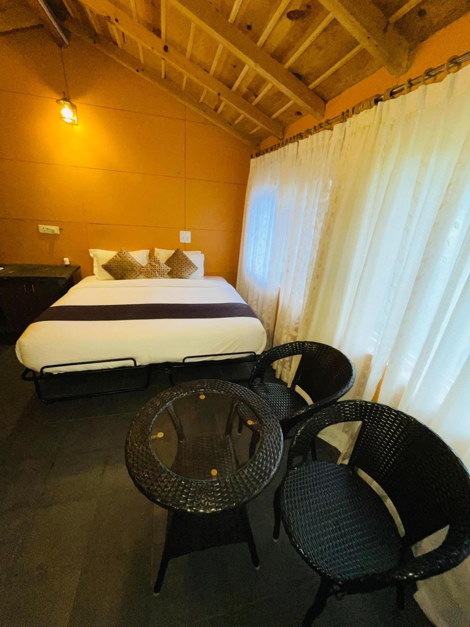 Sea Hawk - Luxury Hill Resort 4 Mins From Bhimtal Lake חדר תמונה